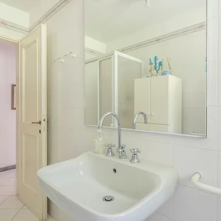 Luxury With Swimming Pool At 700 Meters From The Sea Marina di Pietrasanta