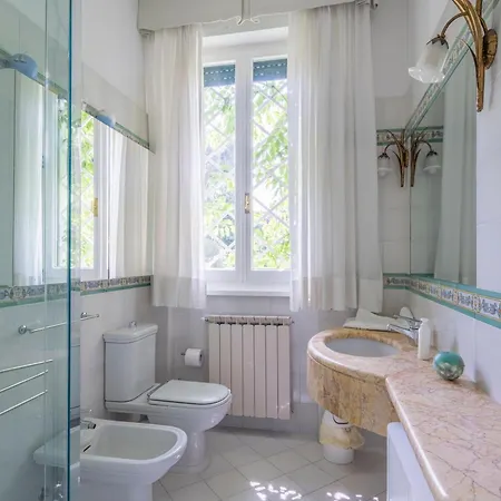 Appartamento Luxury With Swimming Pool At 700 Meters From The Sea Marina di Pietrasanta