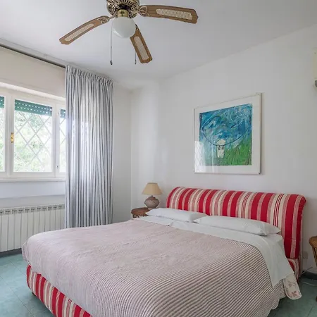 Appartamento Luxury With Swimming Pool At 700 Meters From The Sea Marina di Pietrasanta