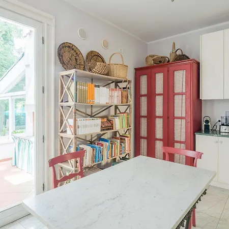 Appartamento Luxury With Swimming Pool At 700 Meters From The Sea Marina di Pietrasanta
