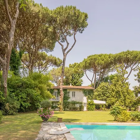 Appartamento Luxury With Swimming Pool At 700 Meters From The Sea